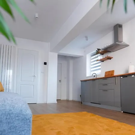 Urban Six Apartments Fagaras Exterior photo