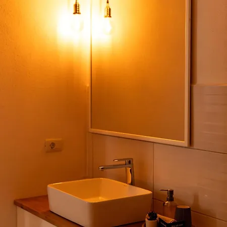 Urban Six Apartments Fagaras Exterior photo