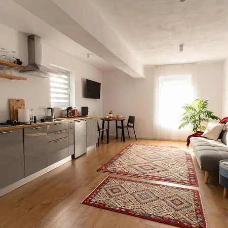 Urban Six Apartments Fagaras Exterior photo