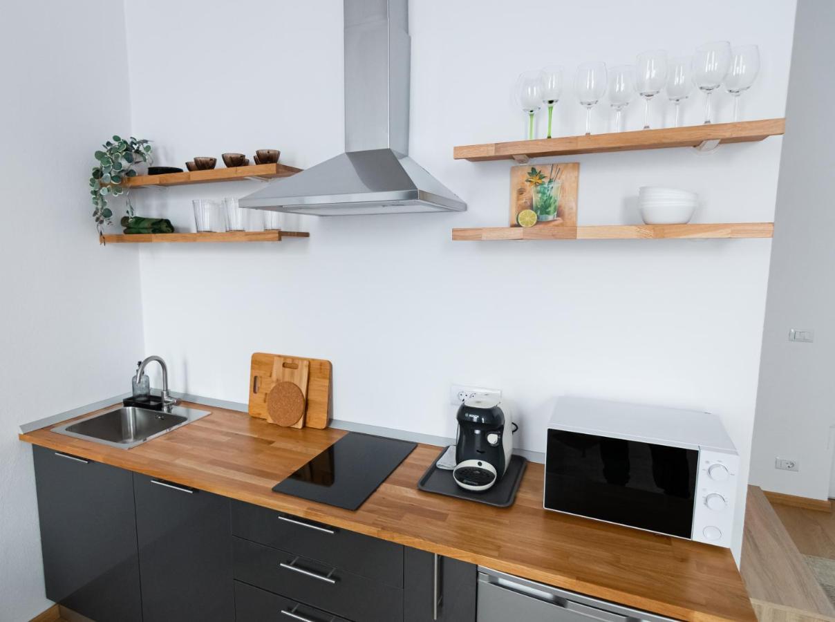 Urban Six Apartment *
