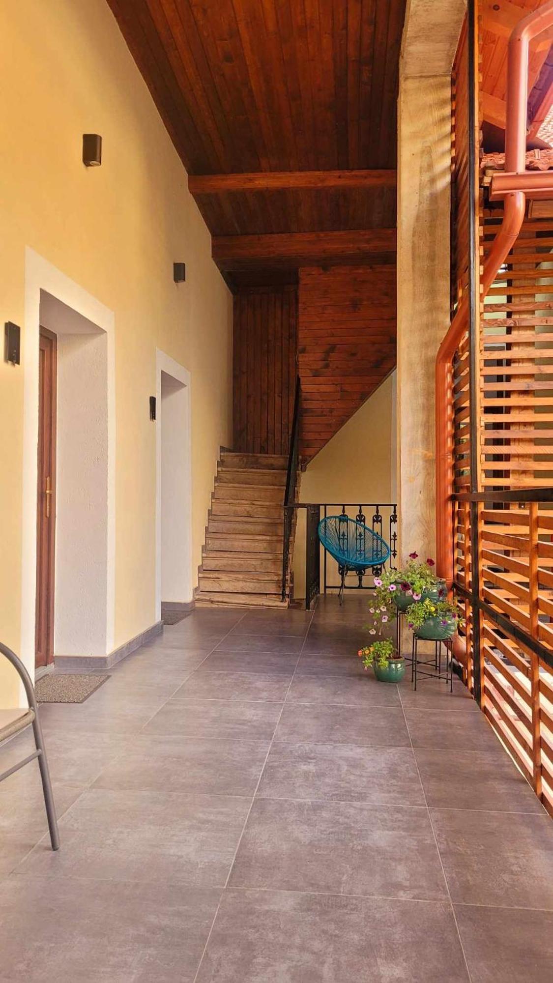 Apartment Urban Six *