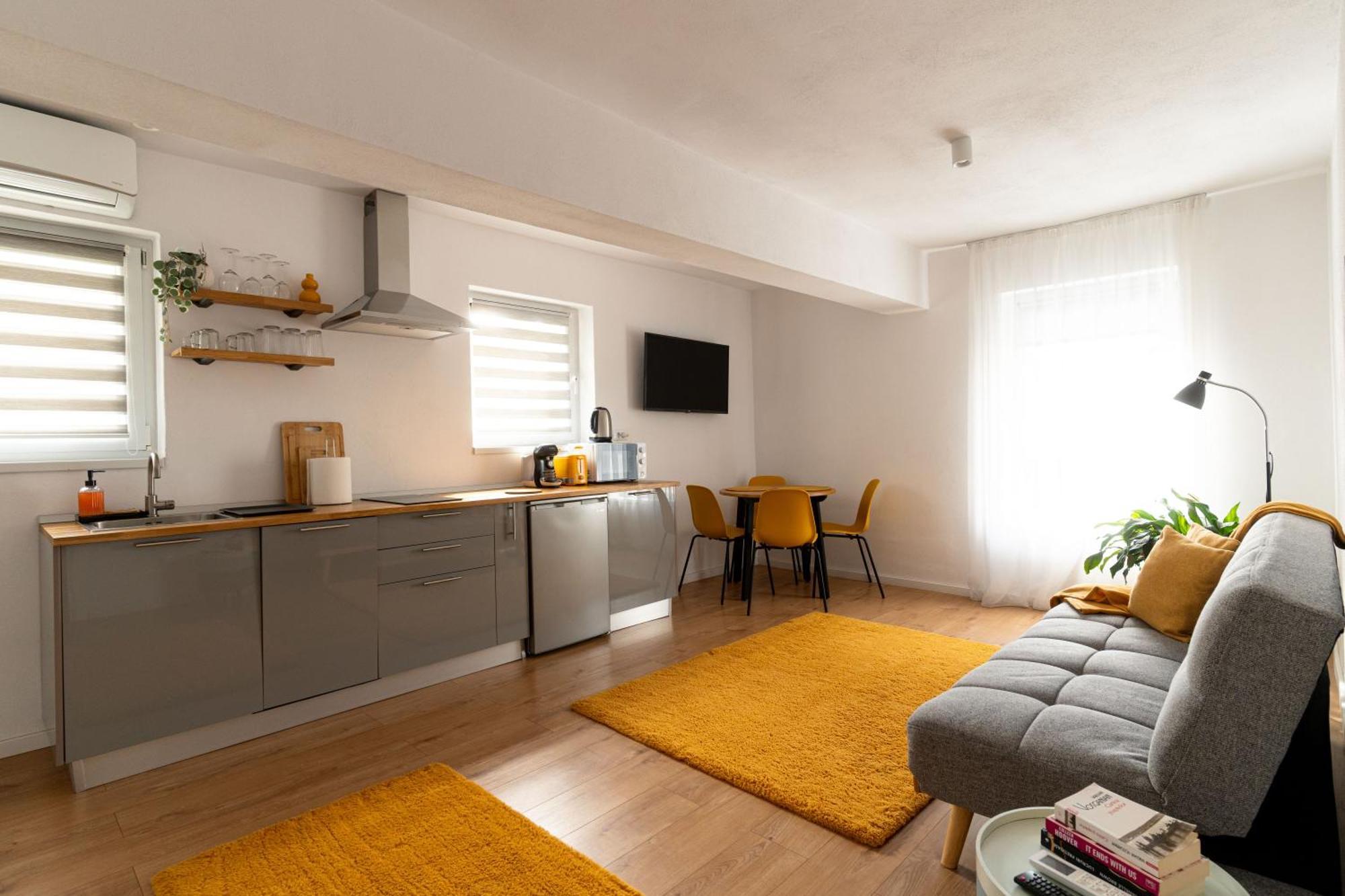 Apartment Urban Six *